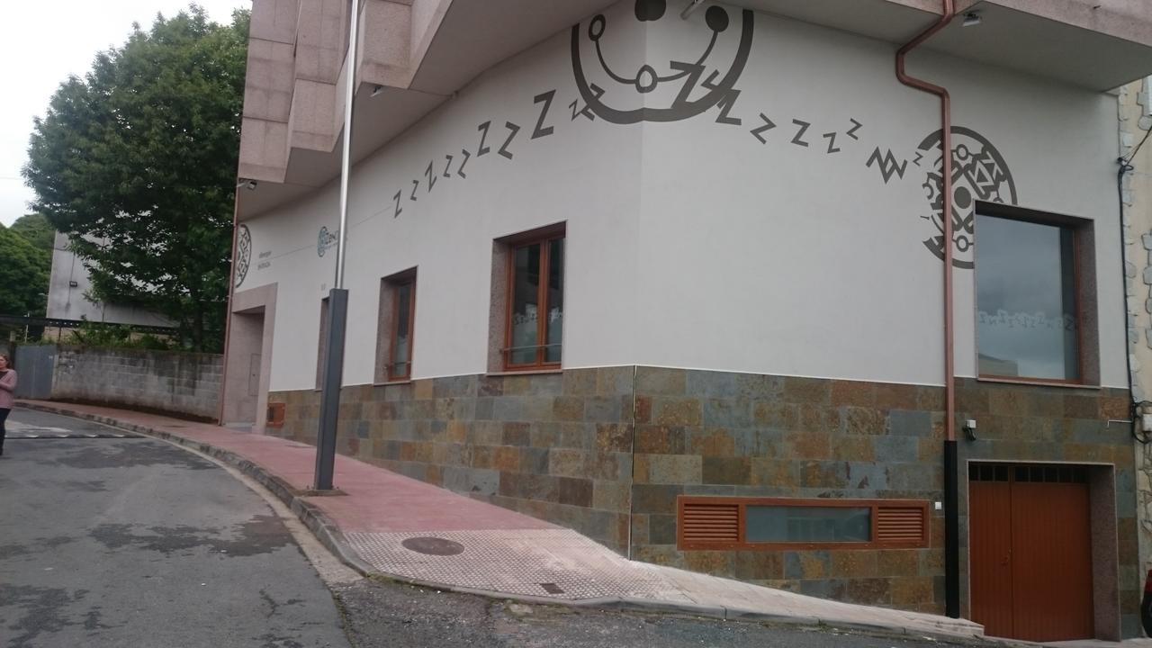 Zendoira Hostel Palas de Rei Exterior photo